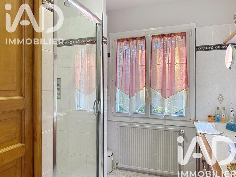 Maison - 180 m² - 5 pièces