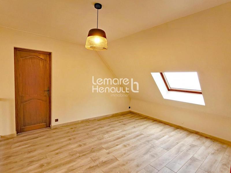 Pavillon - 140 m² - 7 pièces