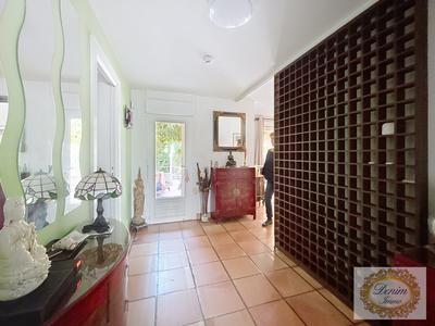 Villa - 183 m² - 7 pièces