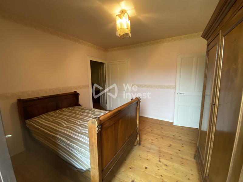 Maison - 250 m² - 15 pièces