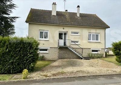 Maison traditionnelle - 110 m² - 5 pièces