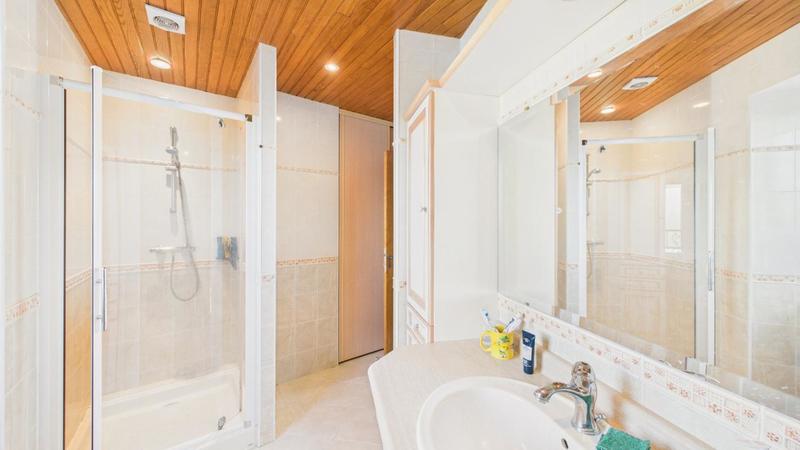 Propriété - 165 m² - 6 pièces