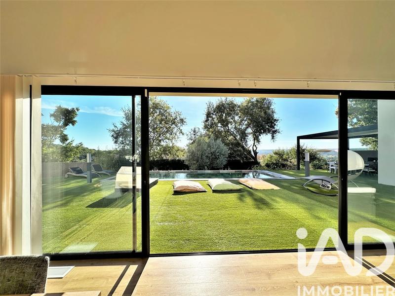 Maison - 207 m² - 6 pièces