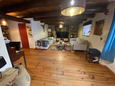 Maison - 207 m² - 8 pièces