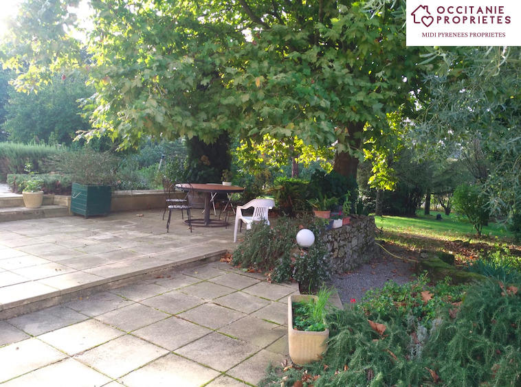 Corps de ferme - 343 m² - 10 pièces