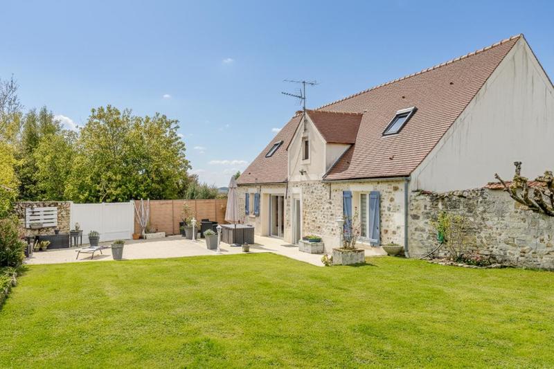 Maison - 210 m² - 9 pièces