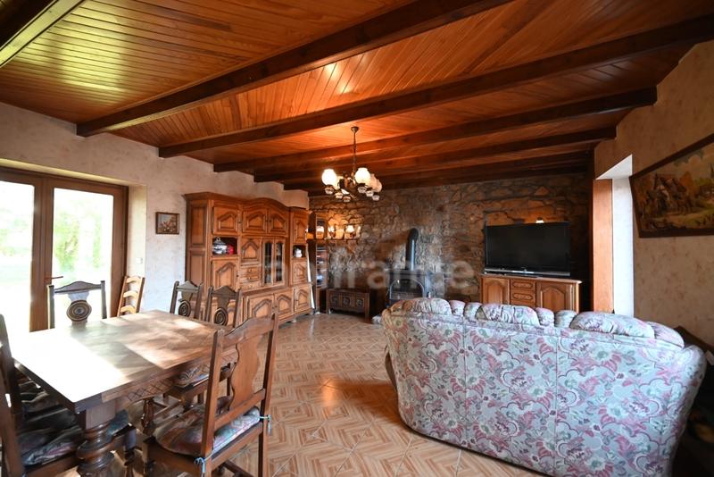 Maison - 107 m² - 6 pièces