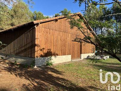 Maison - 729 m² - 23 pièces