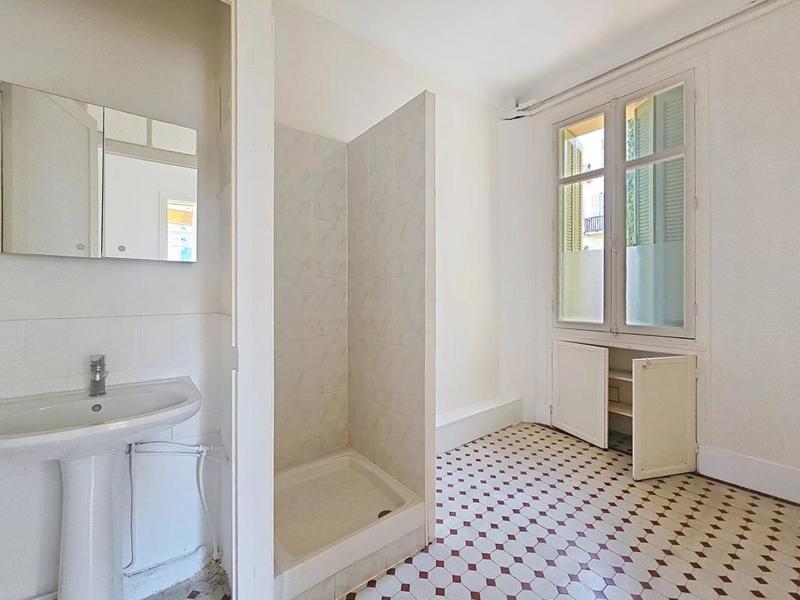 Appartement - 100 m² - 4 pièces