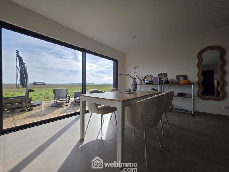 Maison - 95 m² - 4 pièces