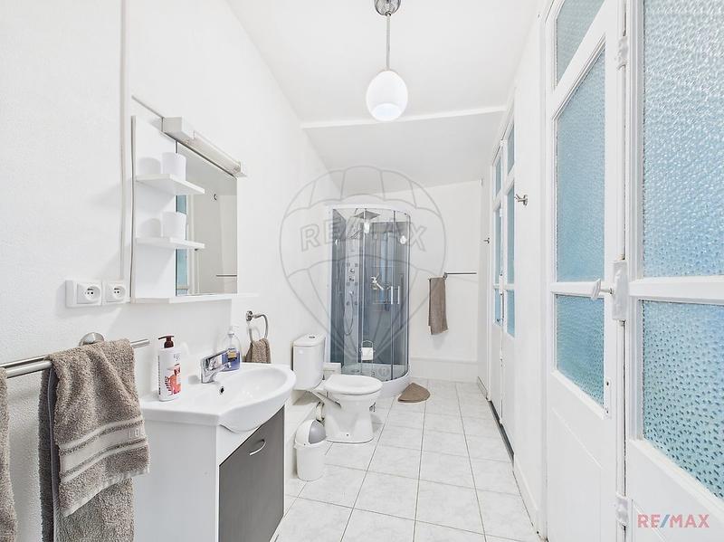 Moulin - 325 m² - 11 pièces