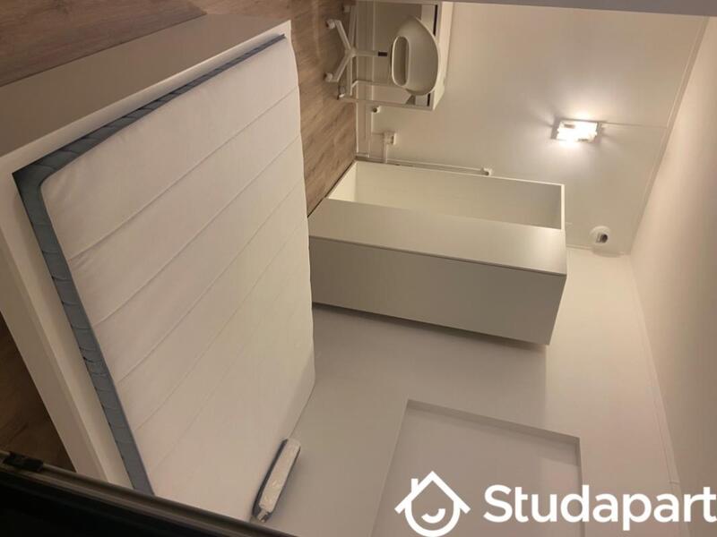 Chambre - 9 m² - 1 pièce