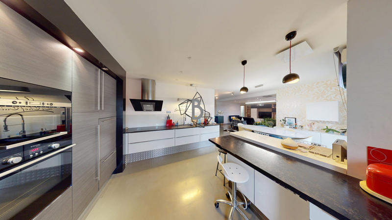 Appartement - 112 m² - 4 pièces