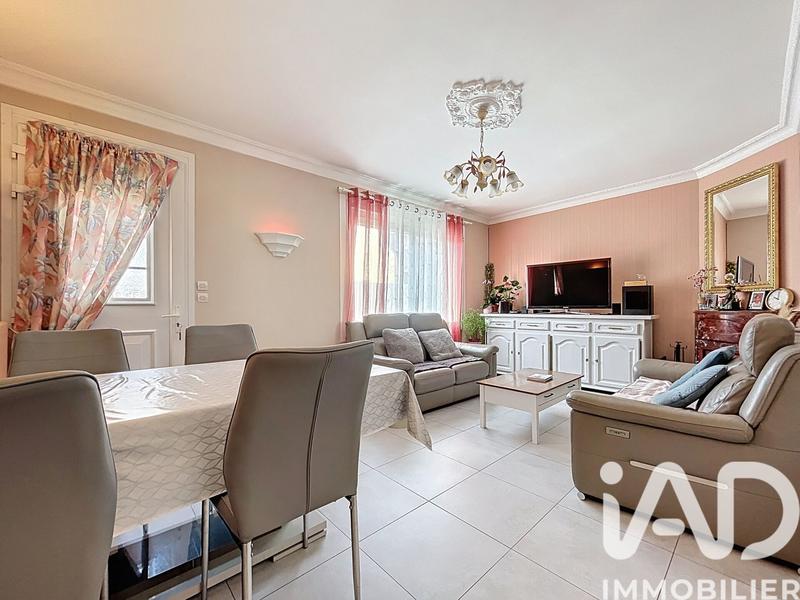 Maison - 93 m² - 5 pièces