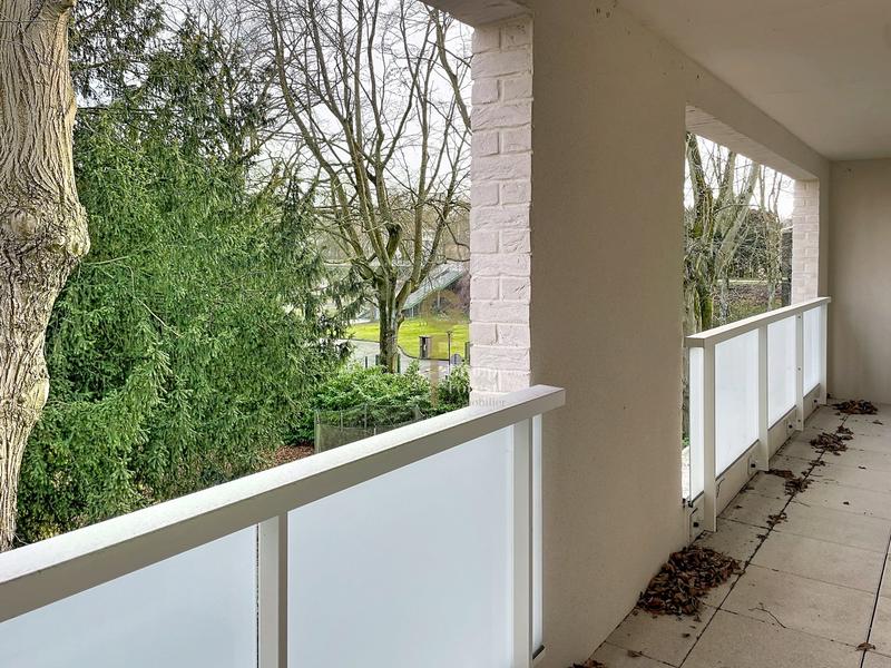 Appartement - 97 m² - 4 pièces