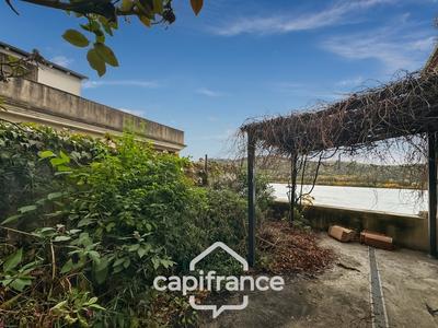 Maison - 332 m² - 15 pièces