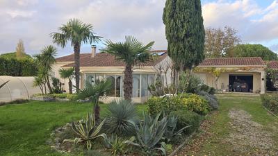 Maison - 184 m² - 8 pièces