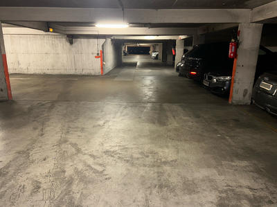 Parking / Garage - 11 m²