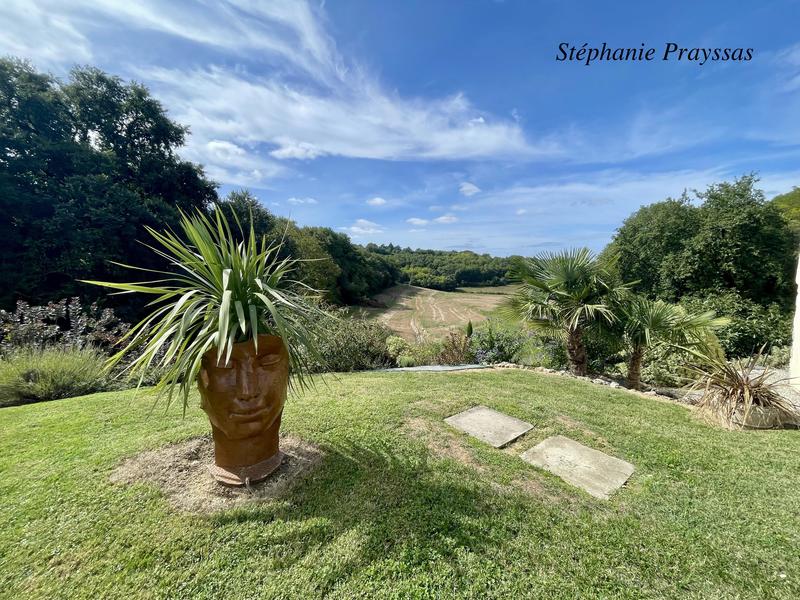 Maison - 200 m² - 6 pièces