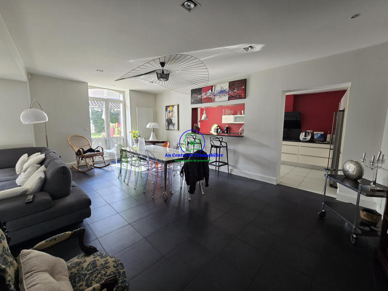 Maison ancienne - 202 m² - 5 pièces