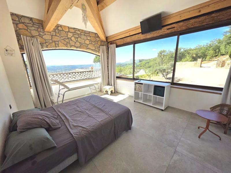 Maison - 259 m² - 10 pièces