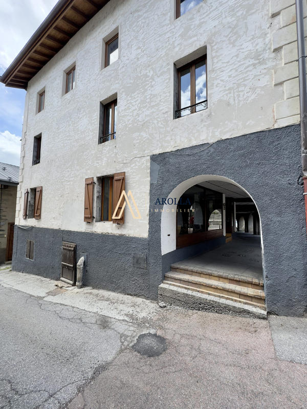 Local commercial - 76 m² - 3 pièces