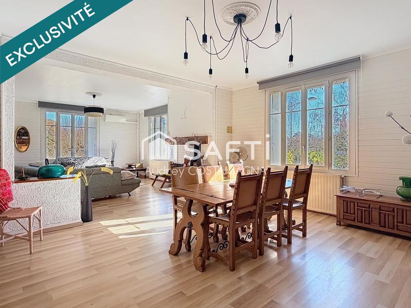 Maison - 300 m² - 11 pièces