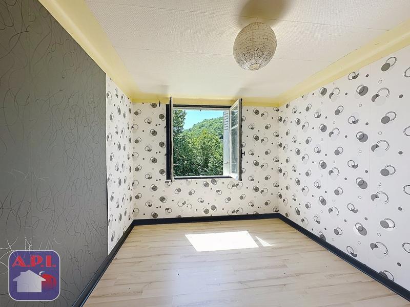 Maison - 230 m² - 6 pièces