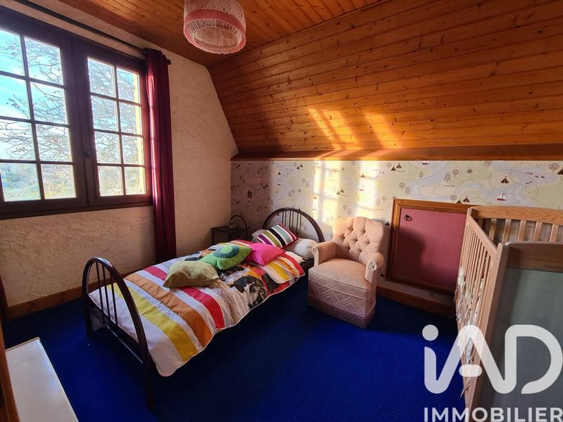 Maison - 200 m² - 8 pièces