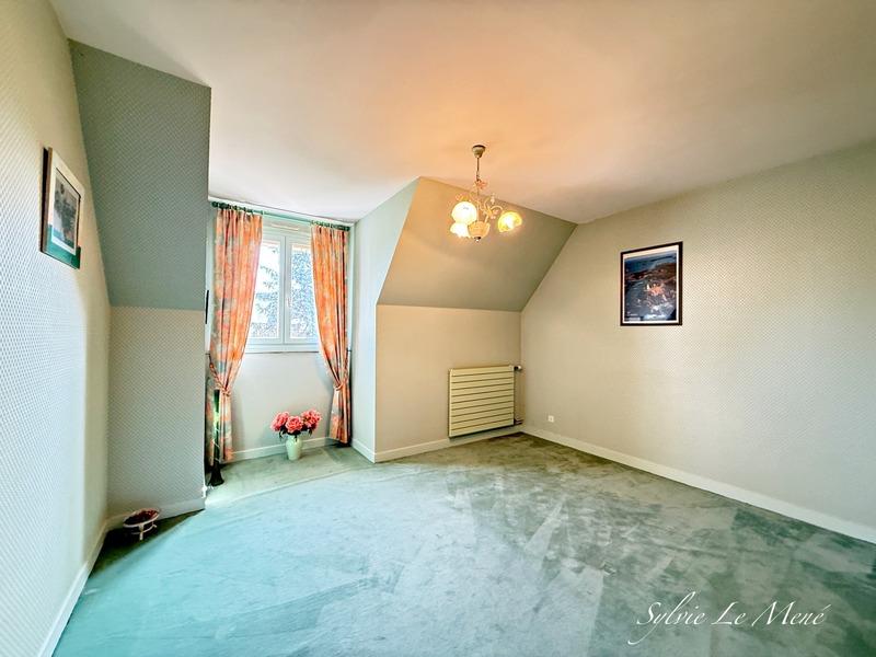 Maison - 245 m² - 7 pièces