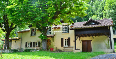 Maison - 231 m² - 7 pièces