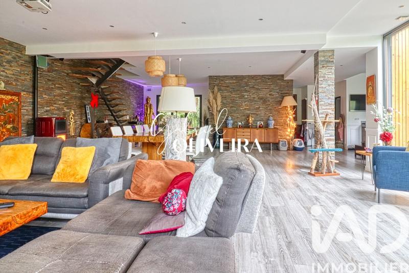 Maison de maîtres - 242 m² - 7 pièces