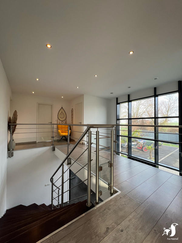 Maison - 255 m² - 7 pièces