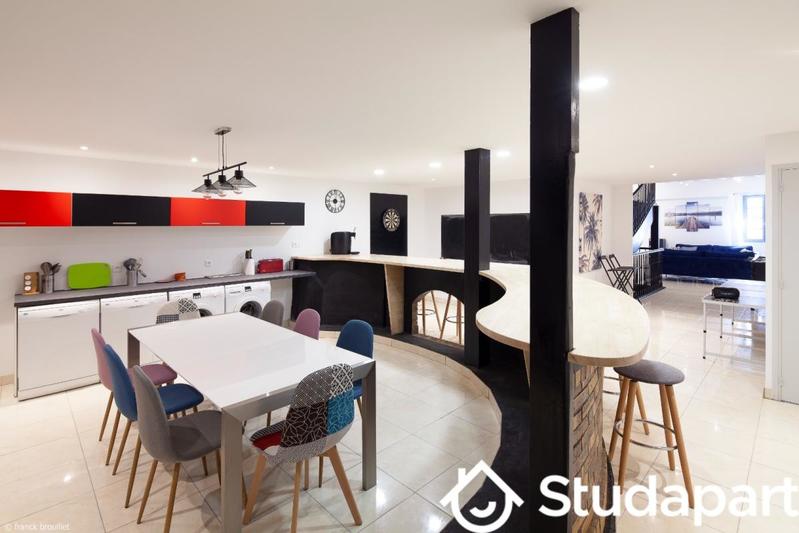 Chambre - 12 m² - 1 pièce