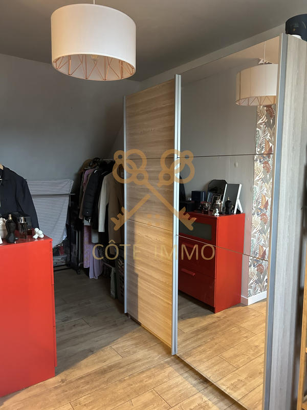 Maison - 95 m² - 5 pièces