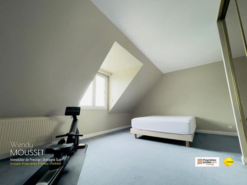 Maison - 285 m² - 8 pièces