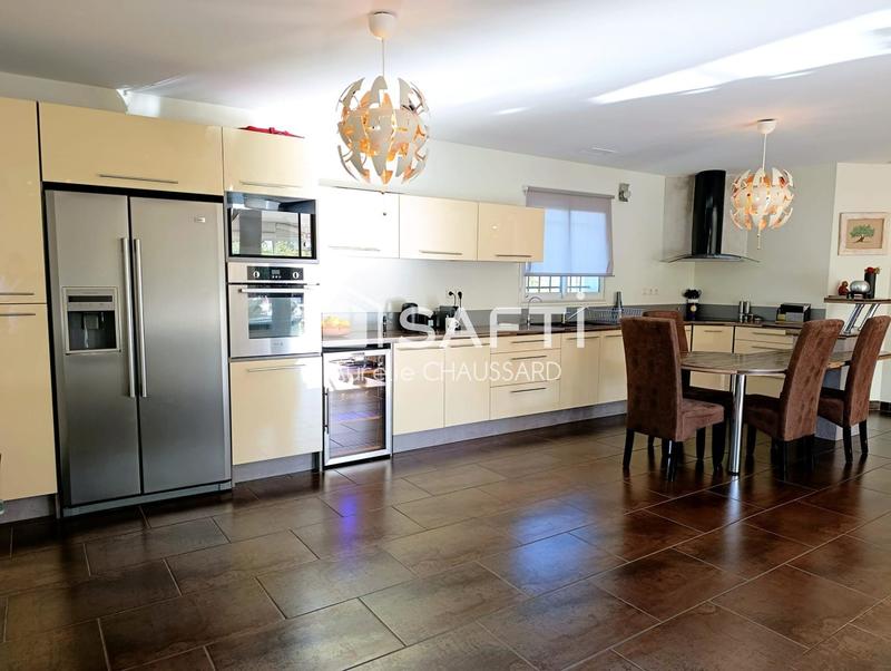 Maison - 160 m² - 6 pièces