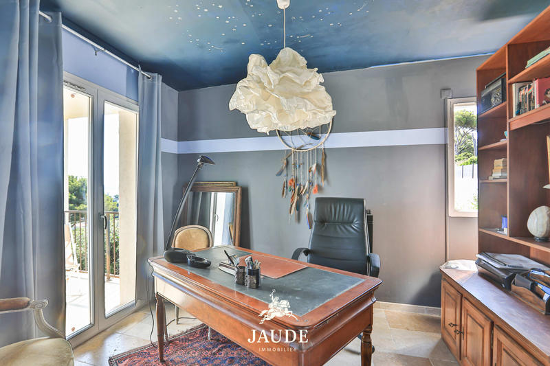 Villa - 240 m² - 6 pièces