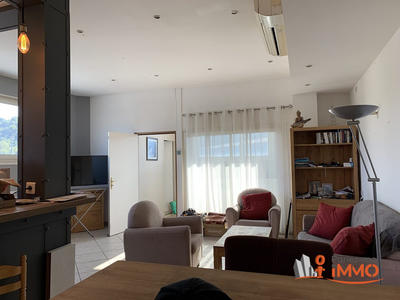 Appartement - 160 m² - 7 pièces