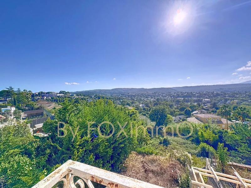 Villa - 250 m² - 8 pièces