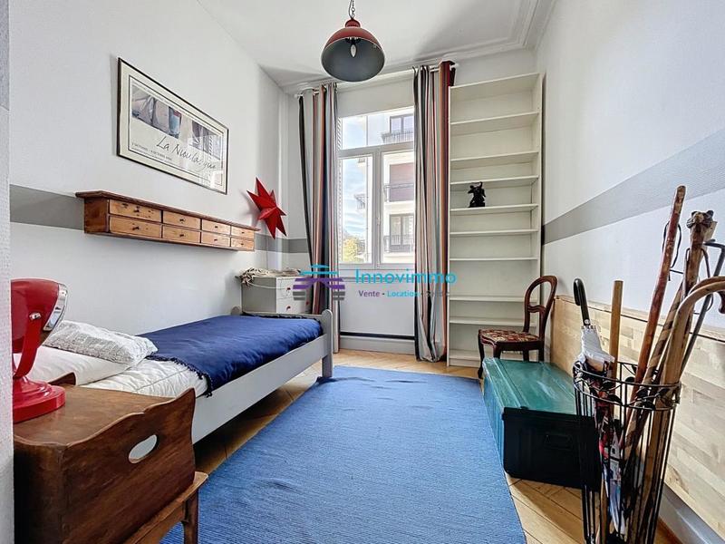 Appartement - 157 m² - 7 pièces