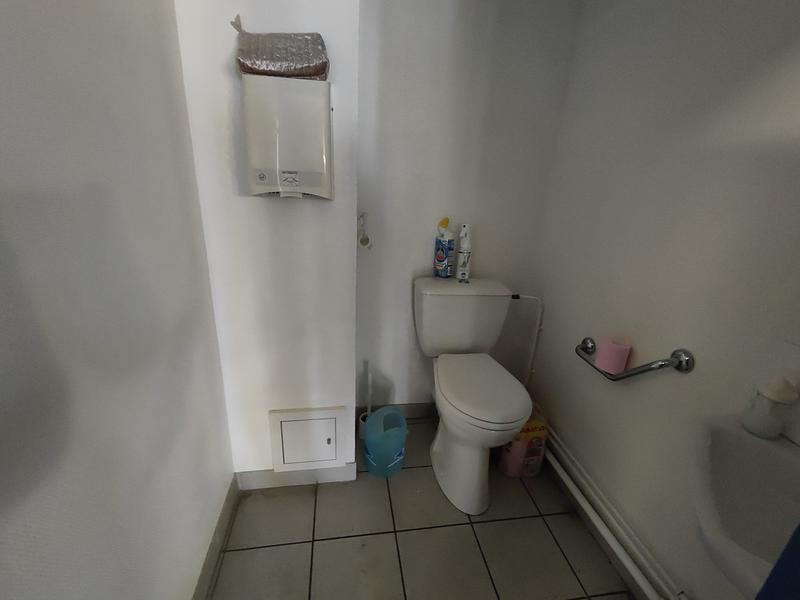 Local commercial - 135 m² - 5 pièces