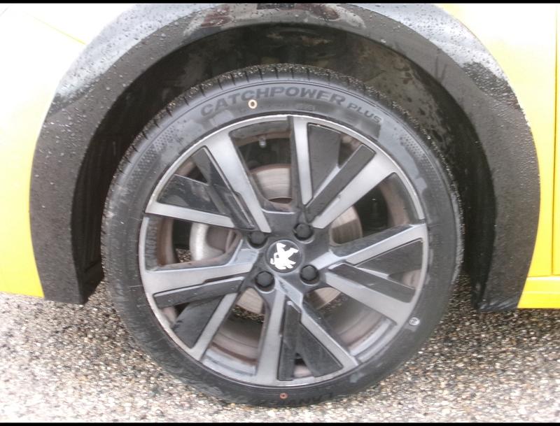 Peugeot 208 Ptech 100 Gt Pack Eat8