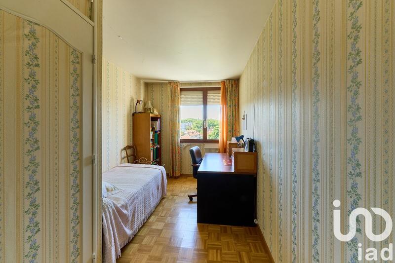 Appartement - 93 m² - 5 pièces