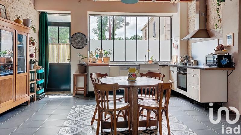 Maison - 288 m² - 8 pièces