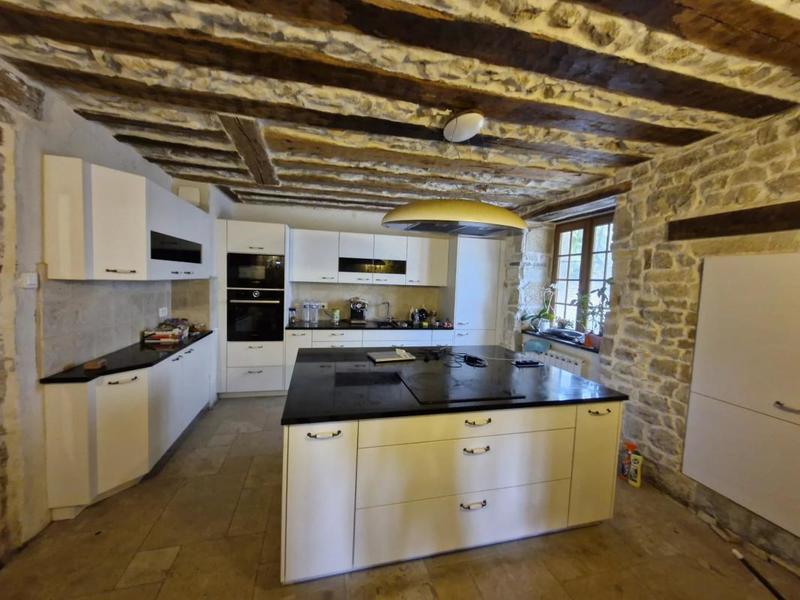 Maison de village - 210 m² - 9 pièces