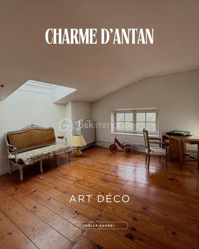 Propriété - 415 m² - 7 pièces