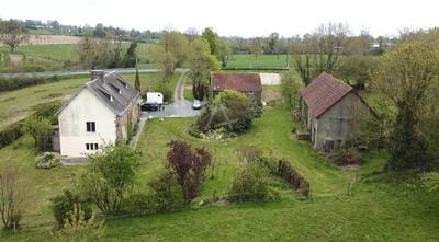 Haras - 250 m² - 11 pièces