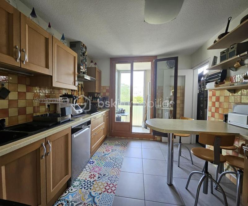 Appartement - 94 m² - 5 pièces