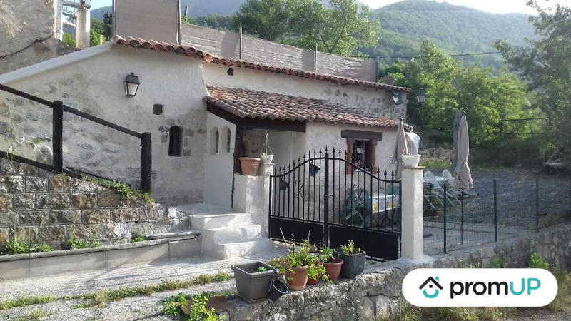 Maison ancienne - 239 m² - 18 pièces